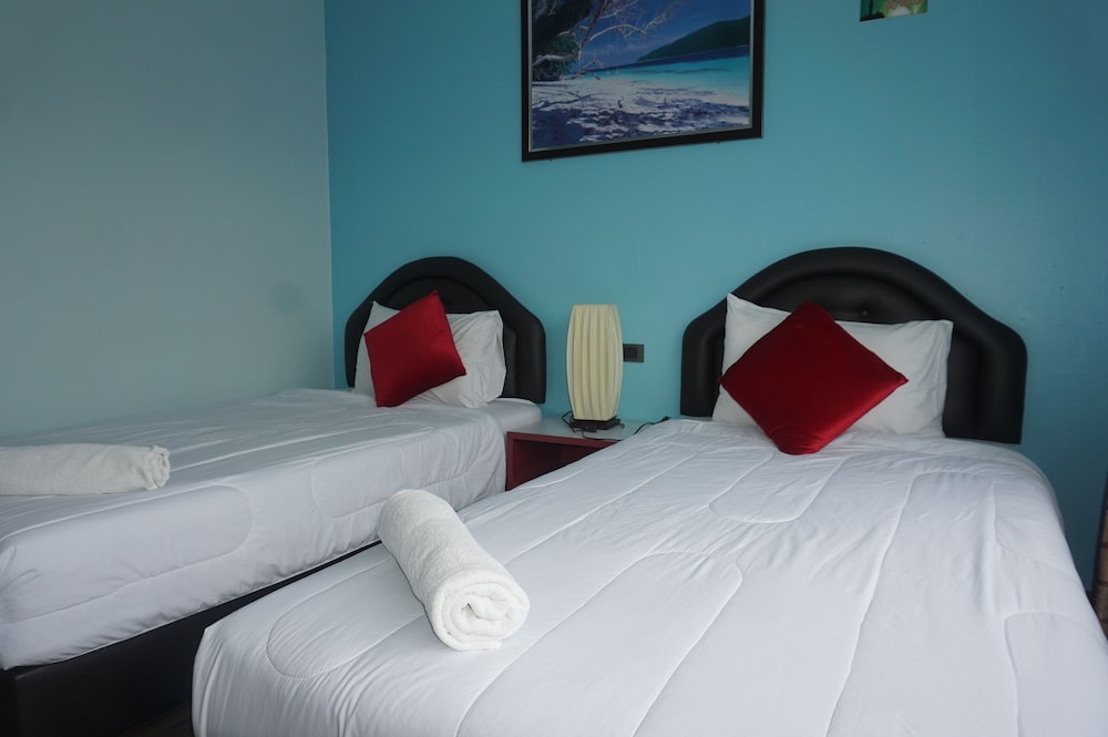 Standard Twin Room photo 3
