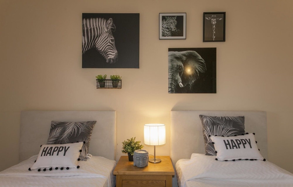 B02 - Fantastic Apartment With Pool Almost on the Sandy Beach, Photo 7