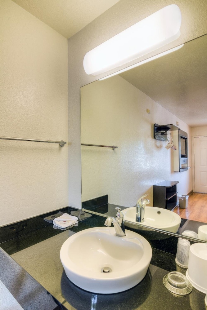 Deluxe Room, 1 Double Bed, Accessible, Non Smoking