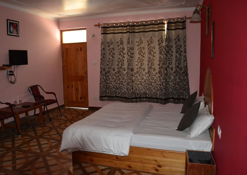 Super Deluxe Room