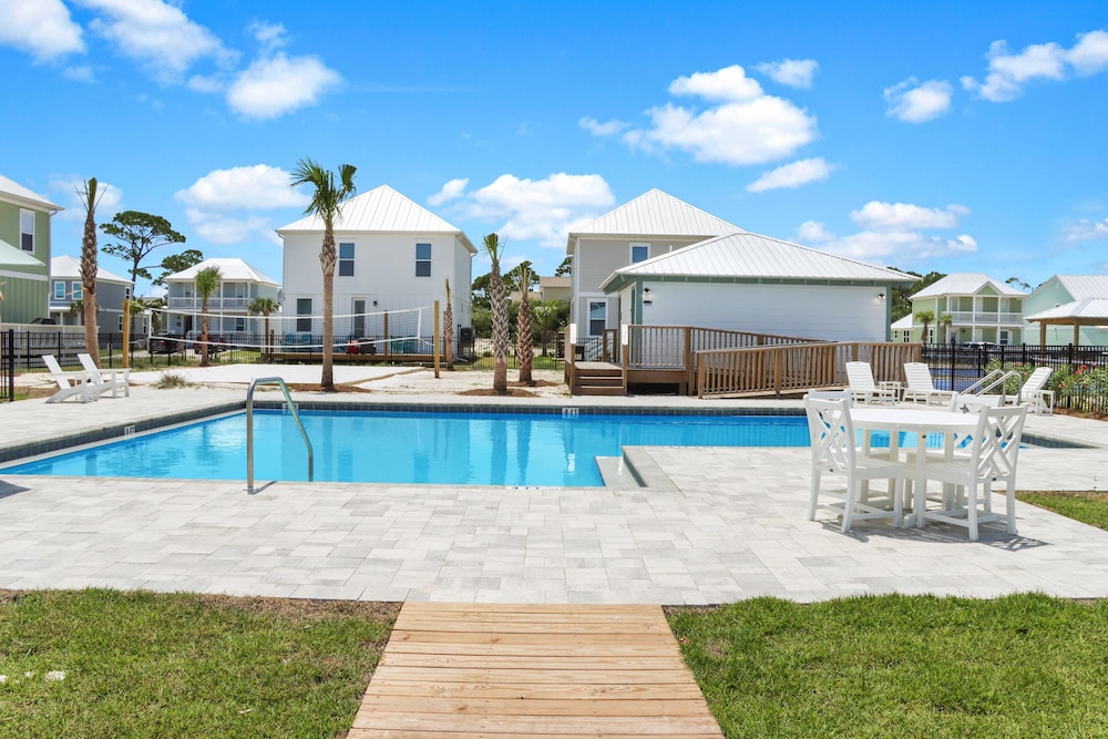 House, Multiple Beds (Keys to the Cape) photo 2