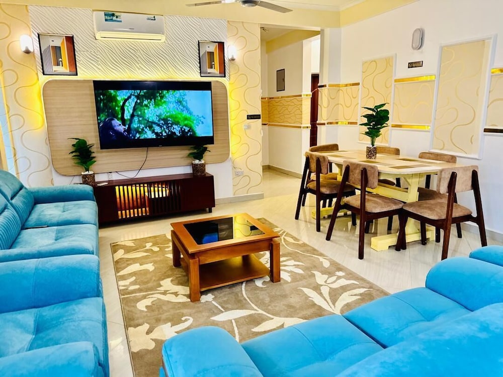 Deluxe Apartment, City View