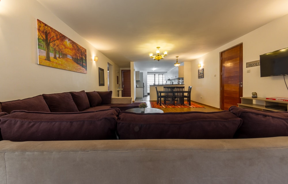 Deluxe Apartment photo 2