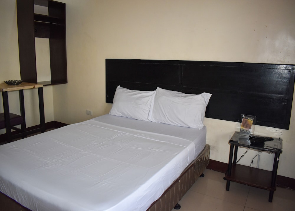 Deluxe Room - Photo 16