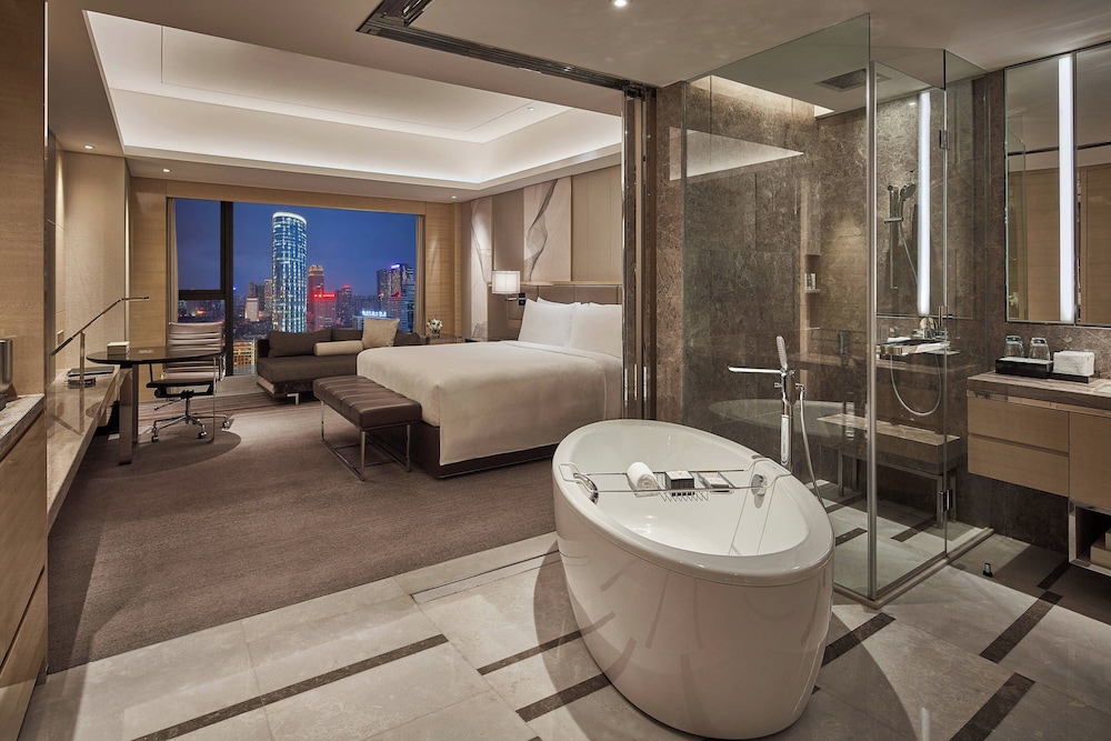 Executive Room, 1 King Bed