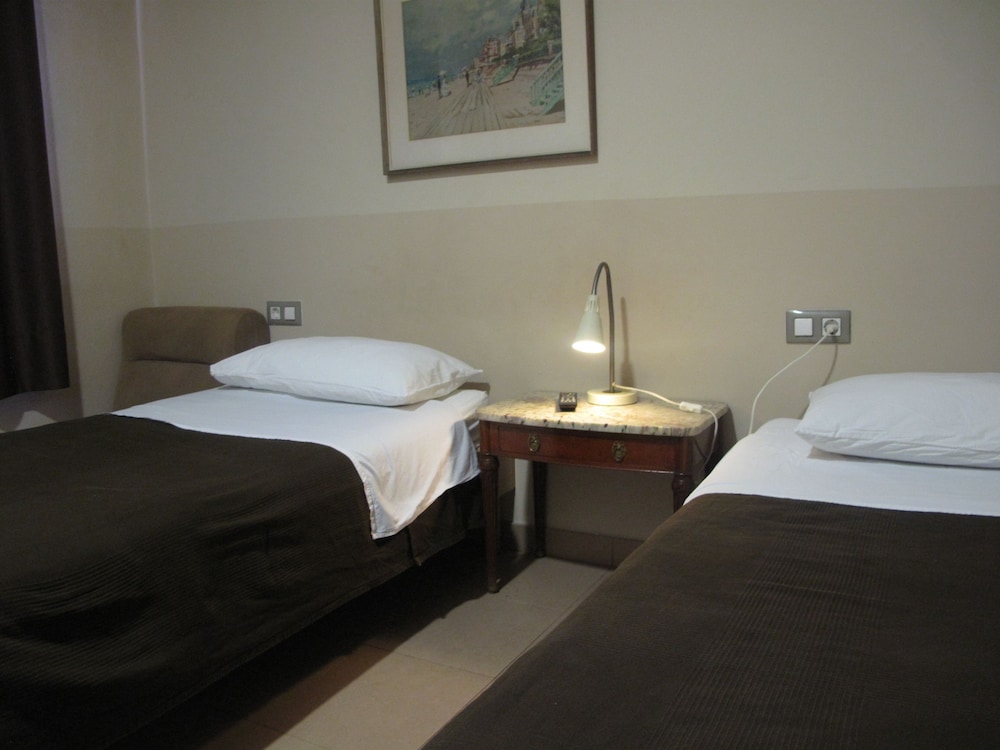 Standard Room photo 2