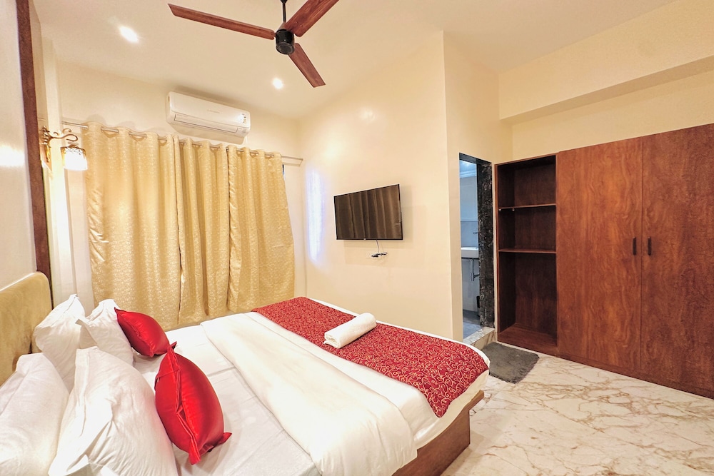 Deluxe Room - Photo 17