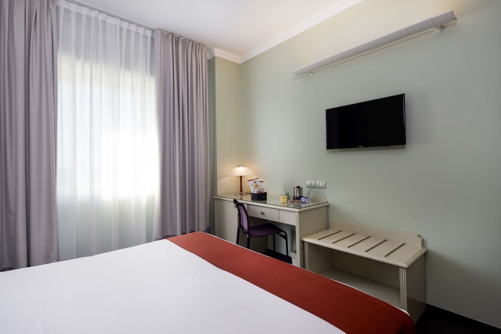 Standard Room, Multiple Beds, Non Smoking, Connecting Rooms