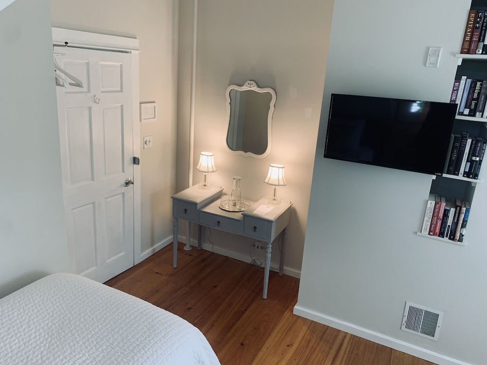 Room, 2 Twin Beds (Upstairs) photo 2