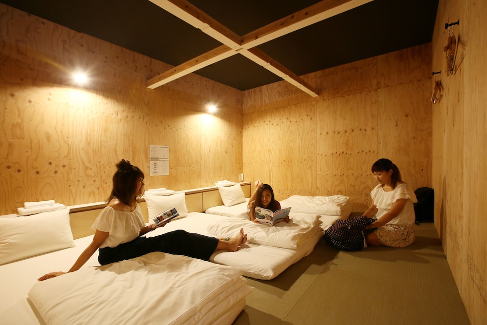 Women Only Group Room, Non Smoking photo 2