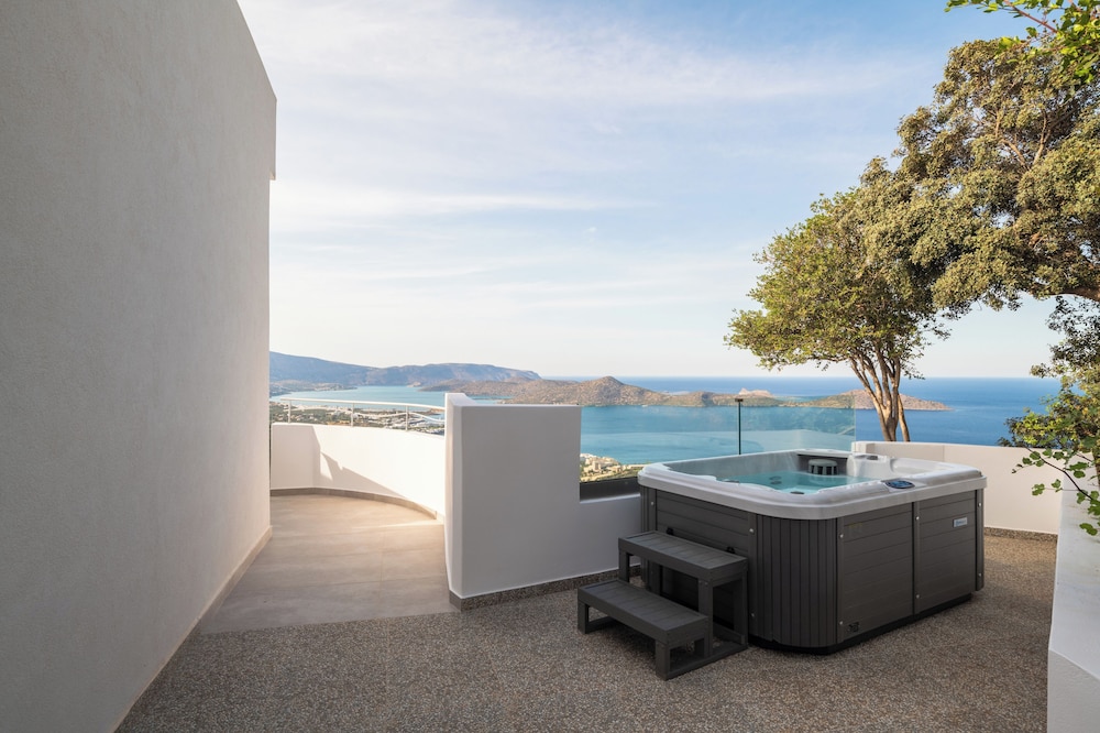 Junior Suite, Hot Tub, Sea View