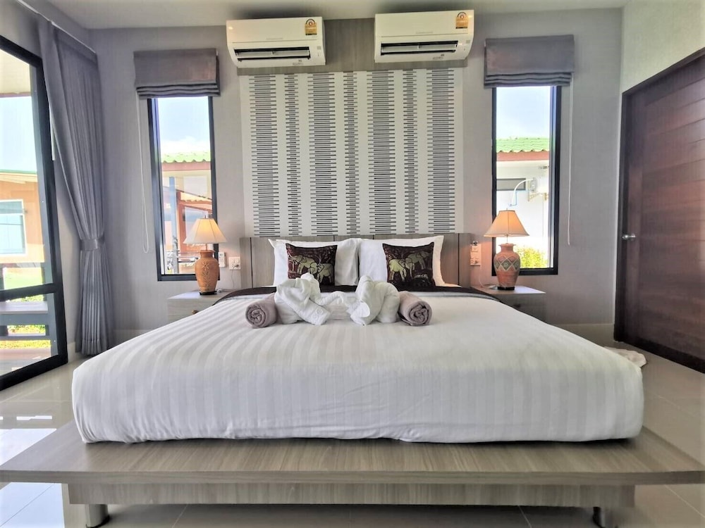 Deluxe Sea View Room photo 3