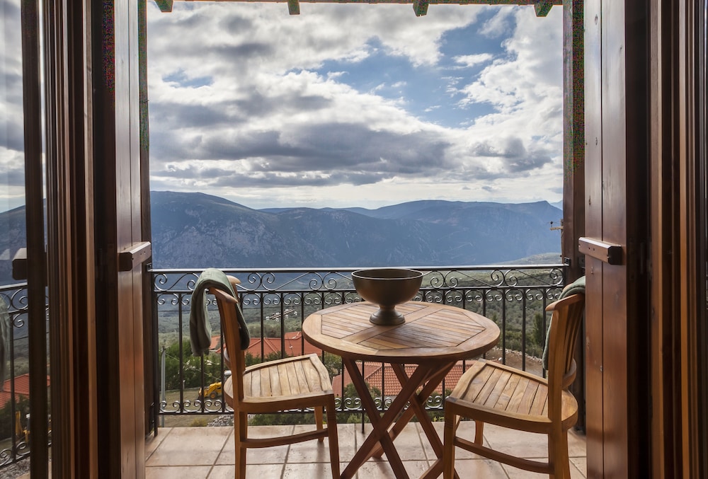 Deluxe Chalet photo 3