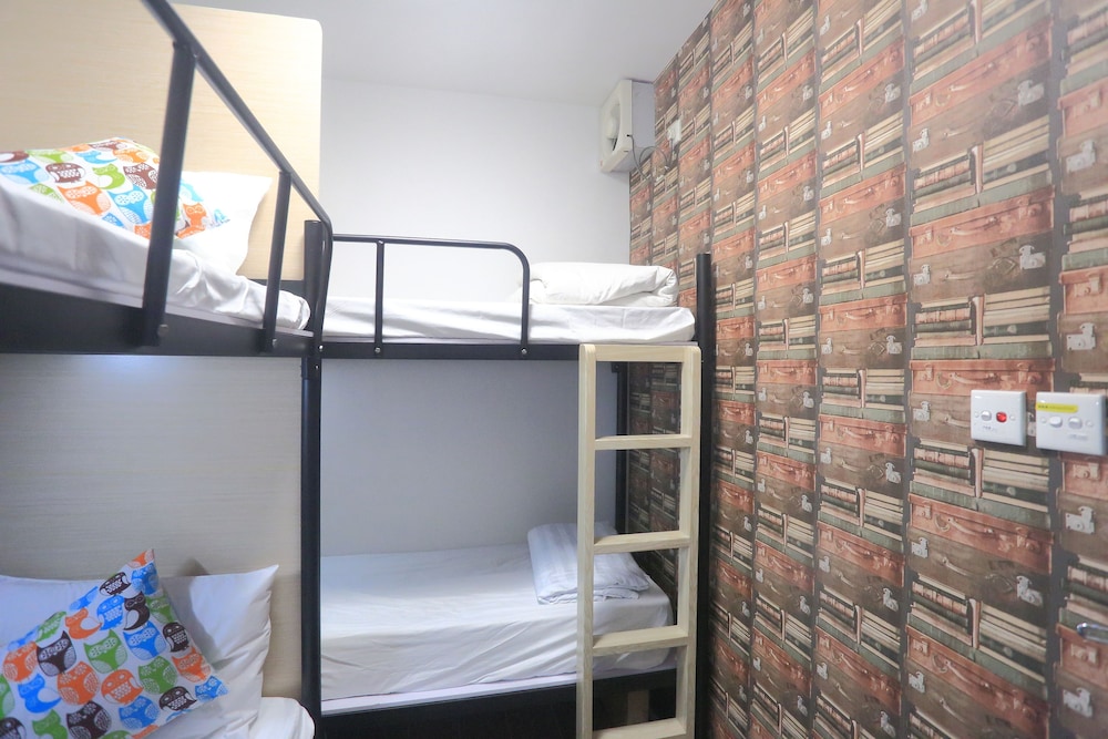 4-person bunk bed room photo 2