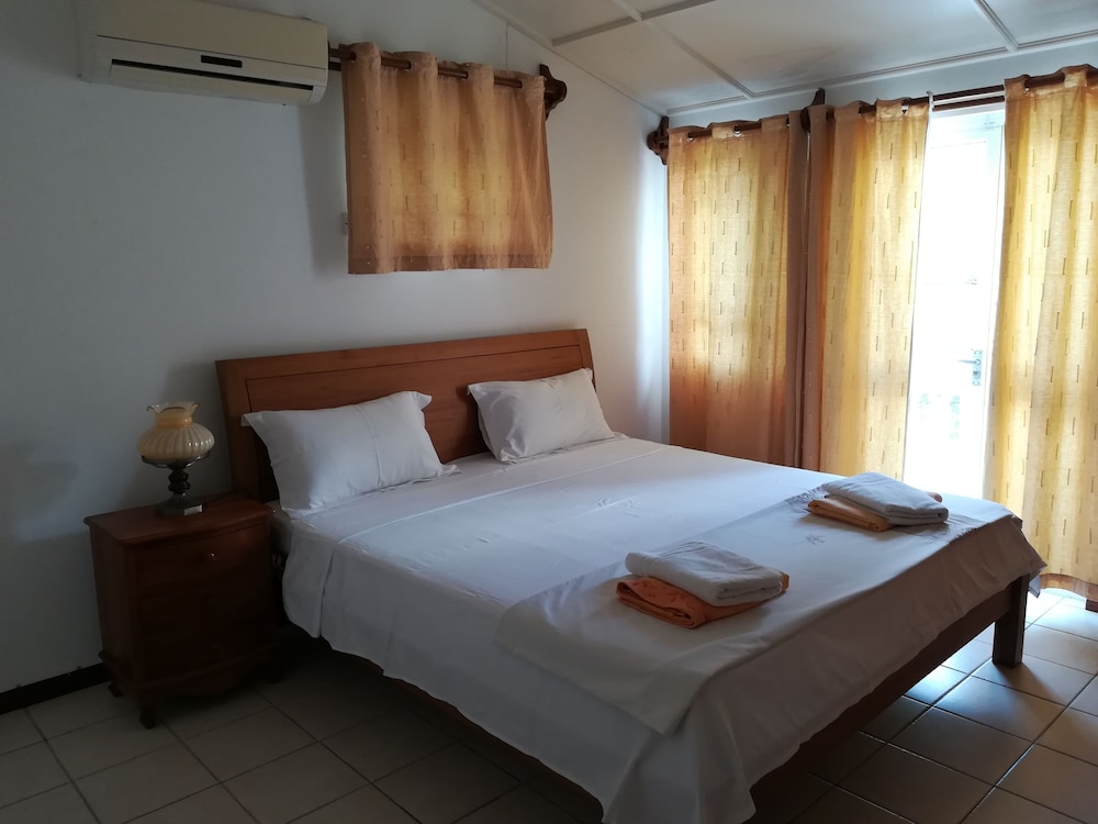 Classic Villa, 4 Bedrooms photo 2