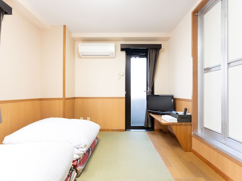 Traditional Triple Room, Non Smoking photo 3