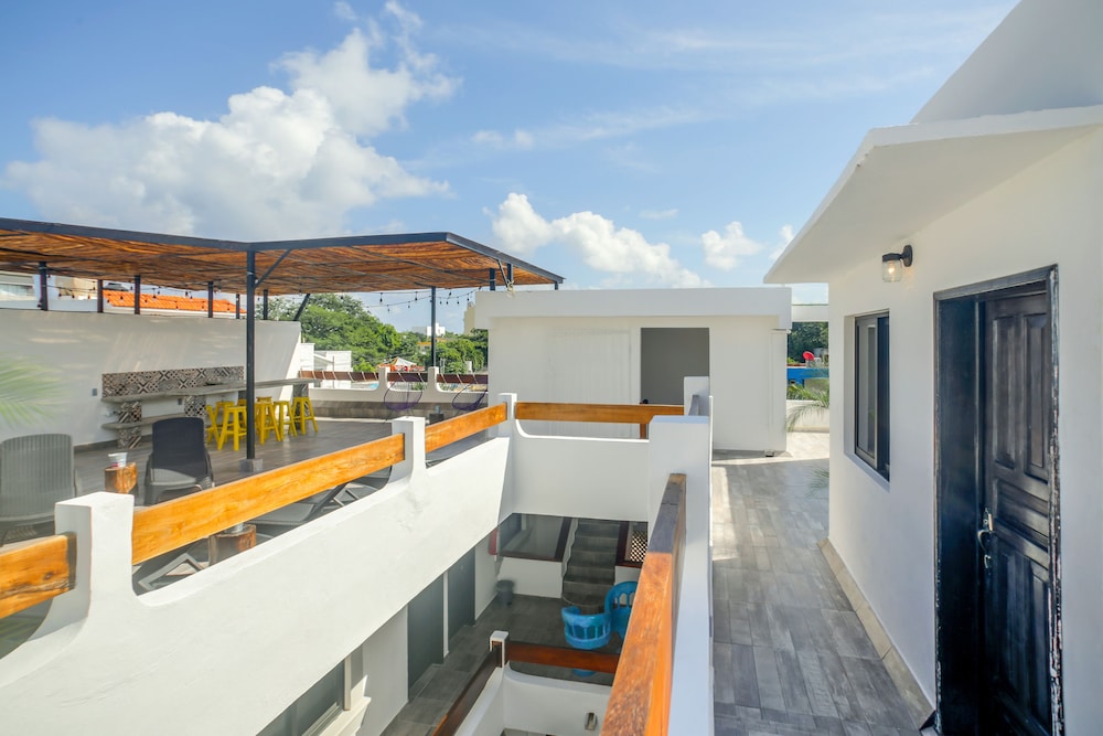 Exclusive Penthouse, 1 Bedroom, Balcony, Poolside