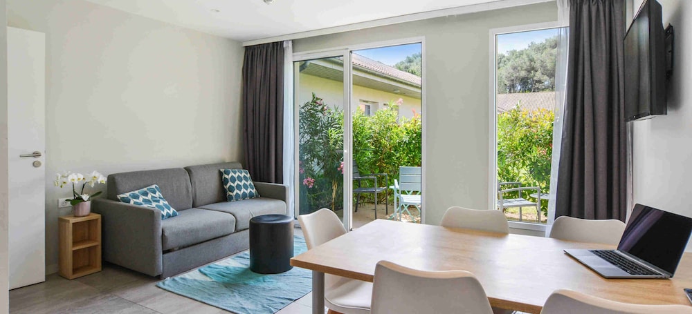 Executive Apartment, 1 Bedroom (One Double Bed, One Sofa Bed) photo 2