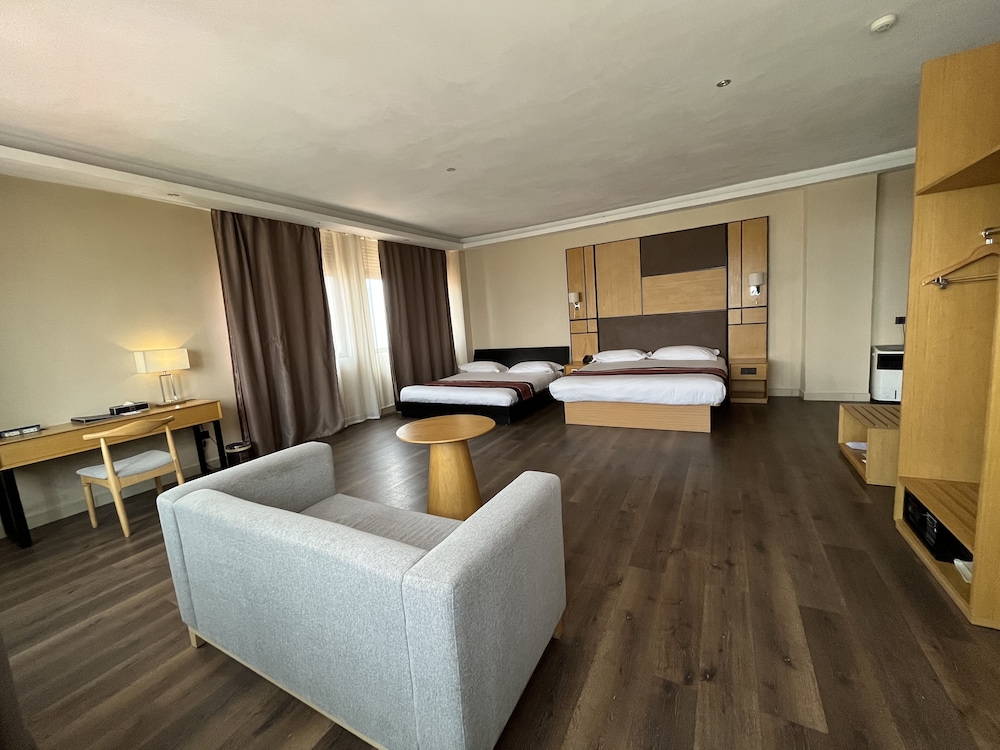 Superior Suite photo 2