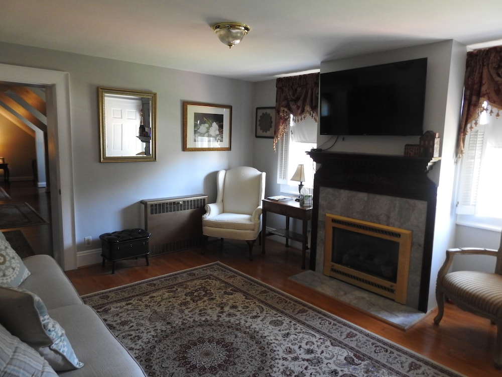 Luxury Suite, Private Bathroom (Governor's Suite) photo 1