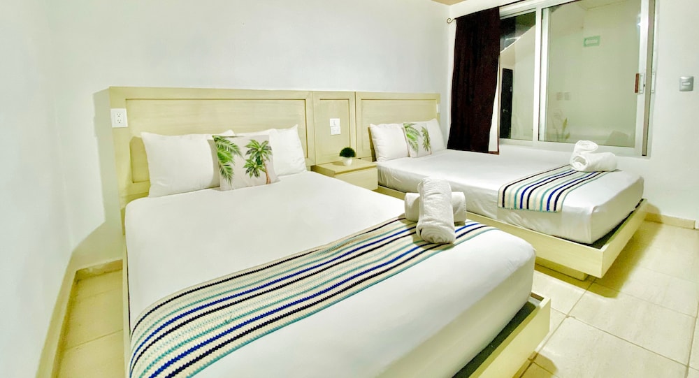 Basic Suite, 2 Double Beds