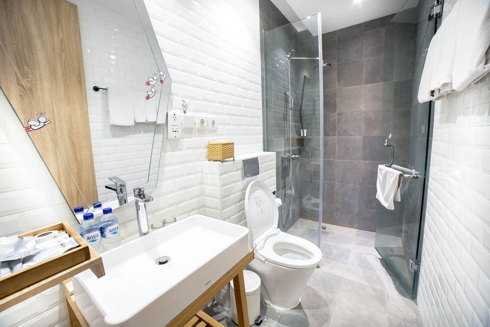 Deluxe Double Room - Photo 8