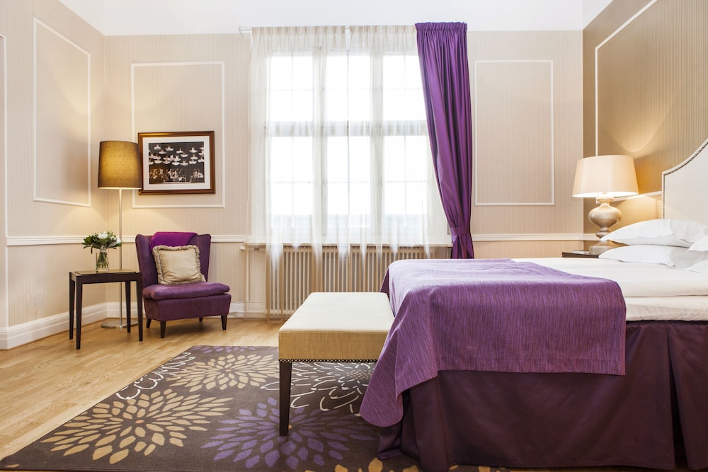 Traditional Suite photo 2