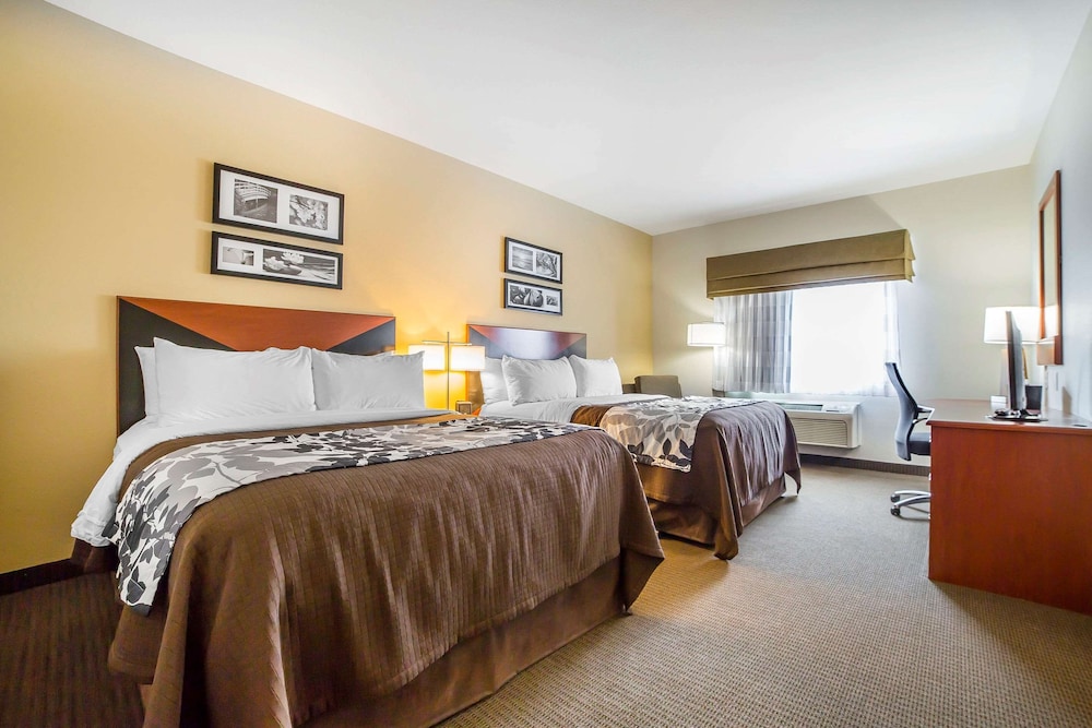 Standard Room, 2 Queen Beds, Non Smoking - Photo 4