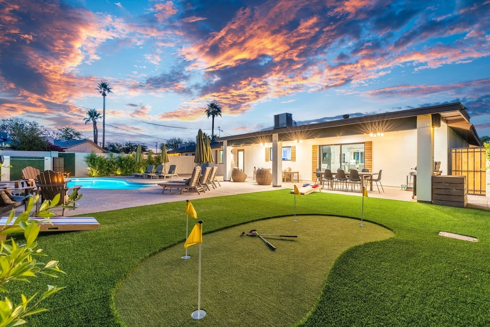 NEW The Hensley on Hubbell Designer Oasis w Pool, Photo 29