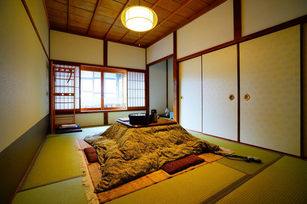 Economy Room, Non Smoking, Shared Bathroom (Japanese-Style, Courtyard View) photo 3