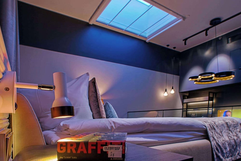 Sky Loft thumbnail 5