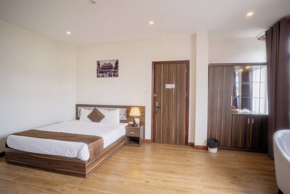 Deluxe Room - Photo 9