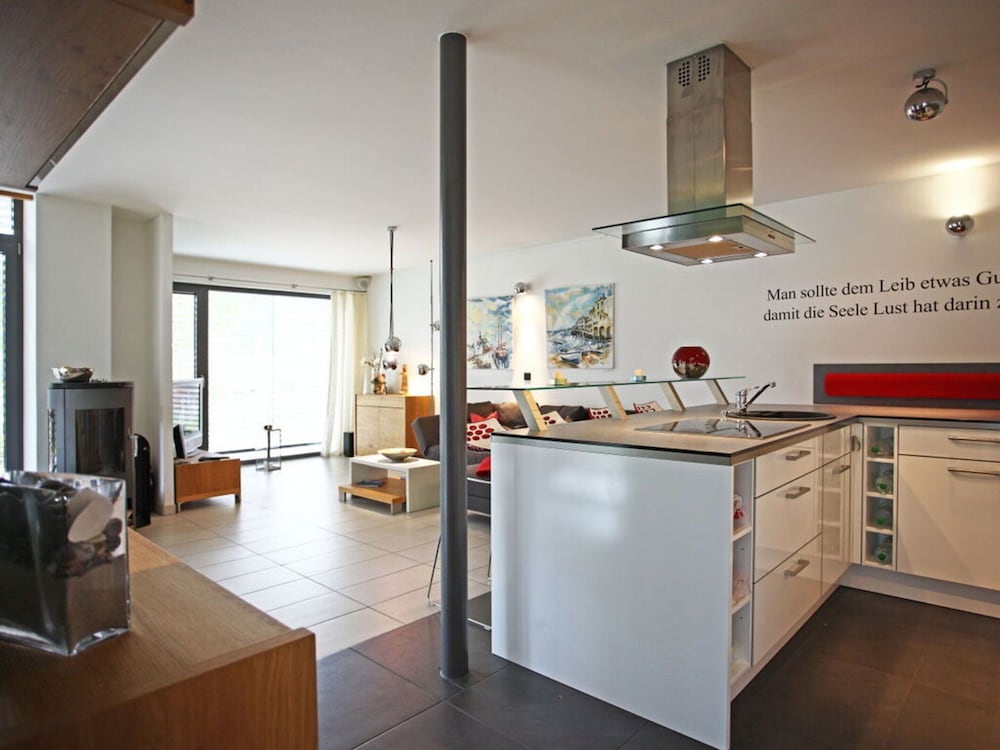 Apartment photo 3