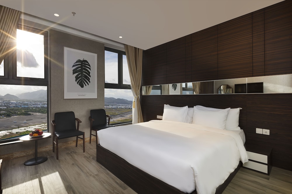 Deluxe Double Room, City View - Photo 19