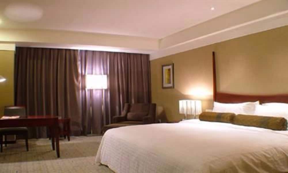 Deluxe Double Room, River View photo 2