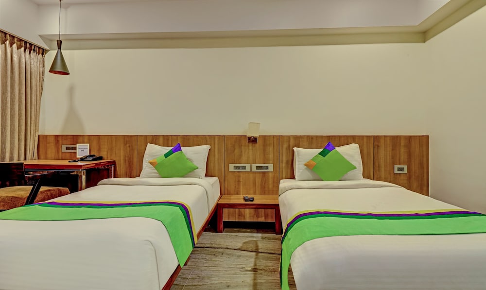Deluxe Room - Photo 4