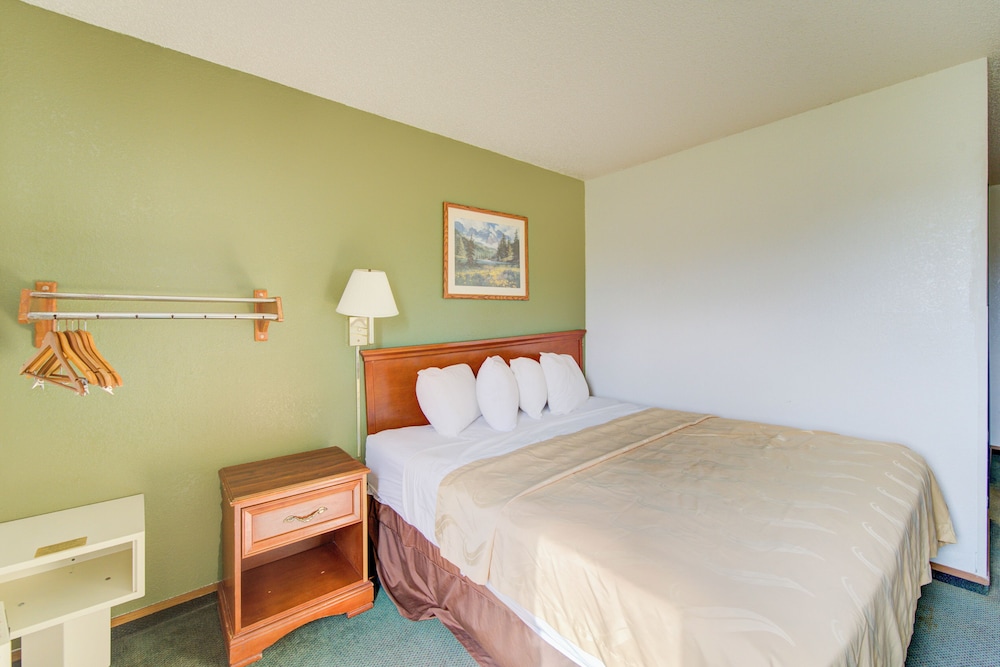 Room, 1 Queen Bed, Non Smoking - Photo 1