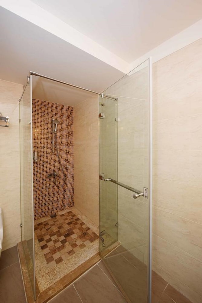 Superior Double Room (City View) - Photo 5