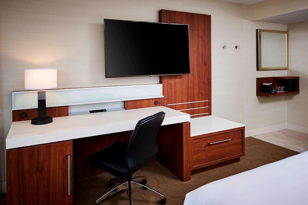 Room, 1 King Bed - Photo 2