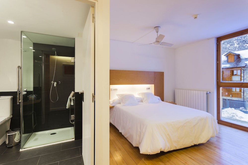 Standard Room - Photo 1