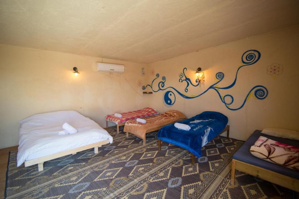 Family Room, Multiple Beds, Non Smoking photo 1