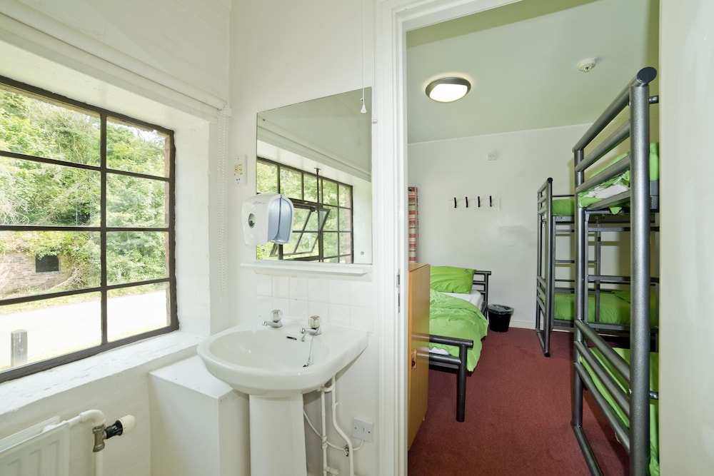 5 Bed Private Room photo 2
