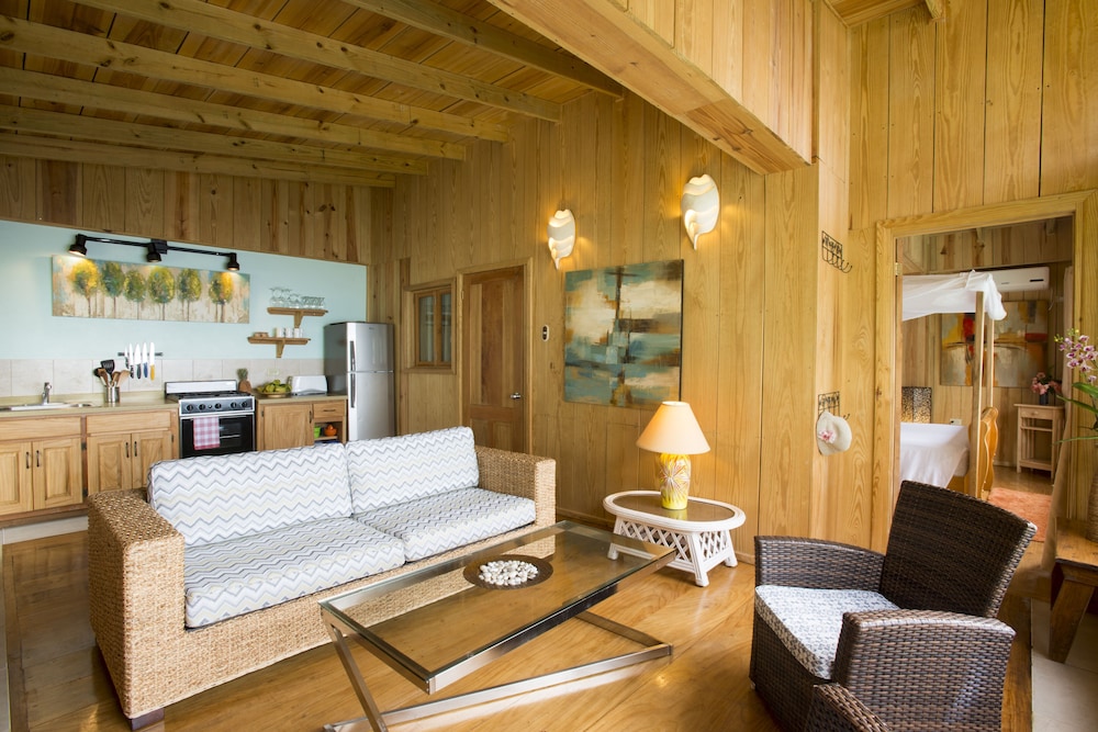 Standard Suite, 2 Bedrooms, Kitchen, Ocean View (Ginger Lily) photo 2