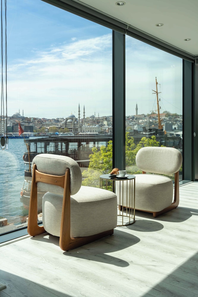 Design Condo, Non Smoking, Sea View photo 2