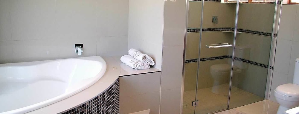 Comfort Room (Bridal Suite) photo 3