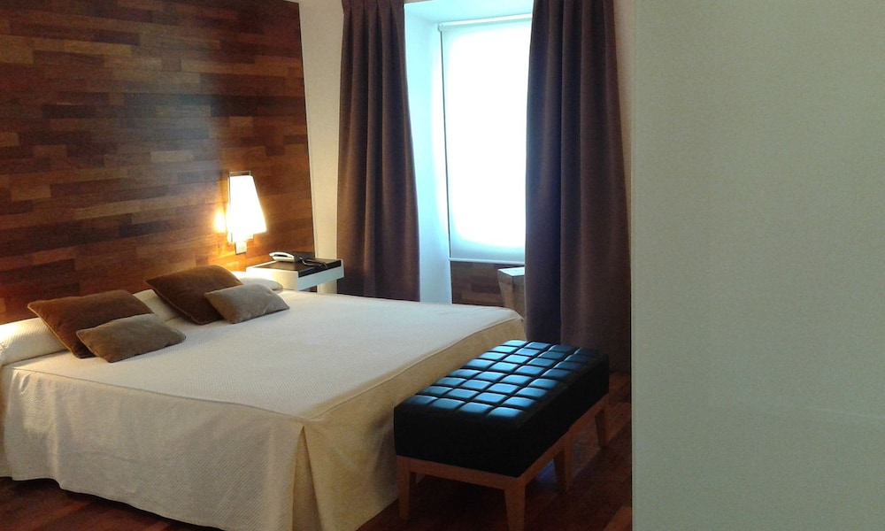 Superior Double or Twin Room photo 3