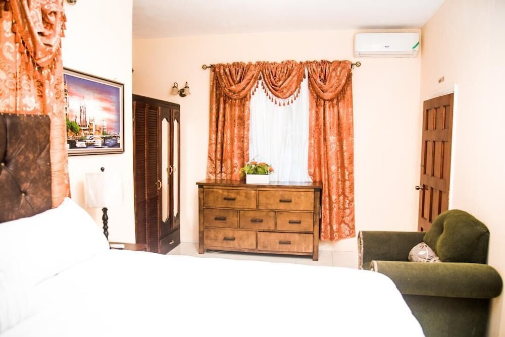 Economy Room photo 3