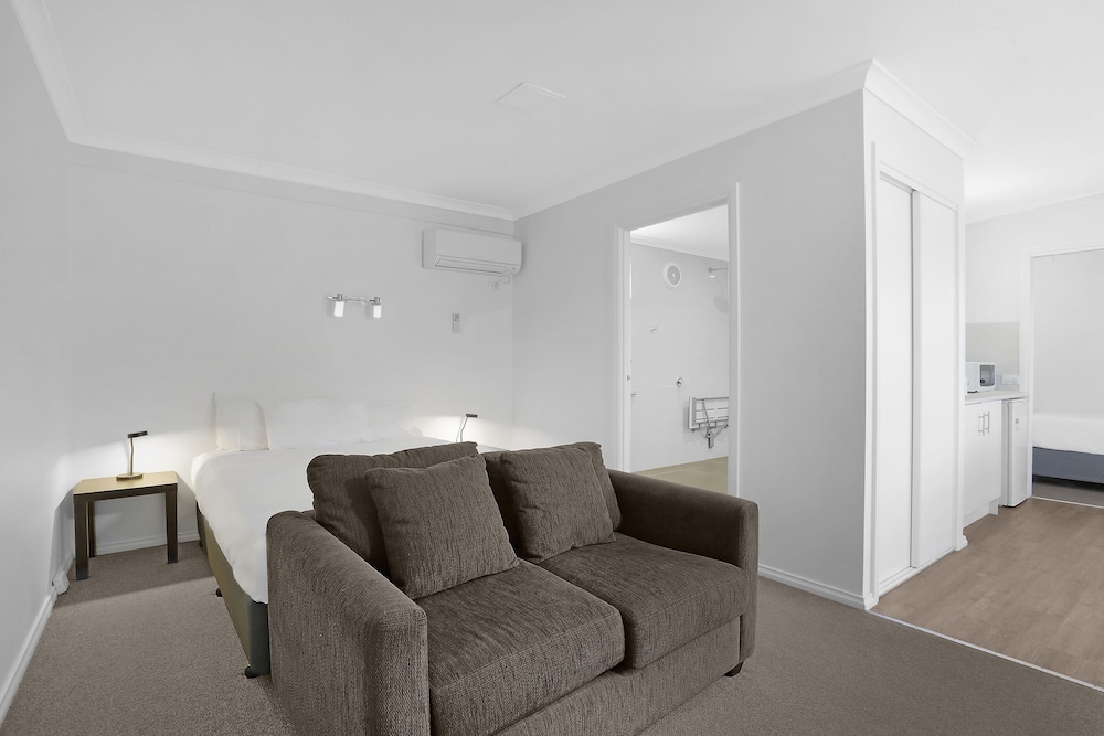 Family Studio, Accessible photo 1