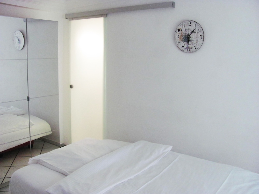 City Single Room, Non Smoking, Kitchen (7)