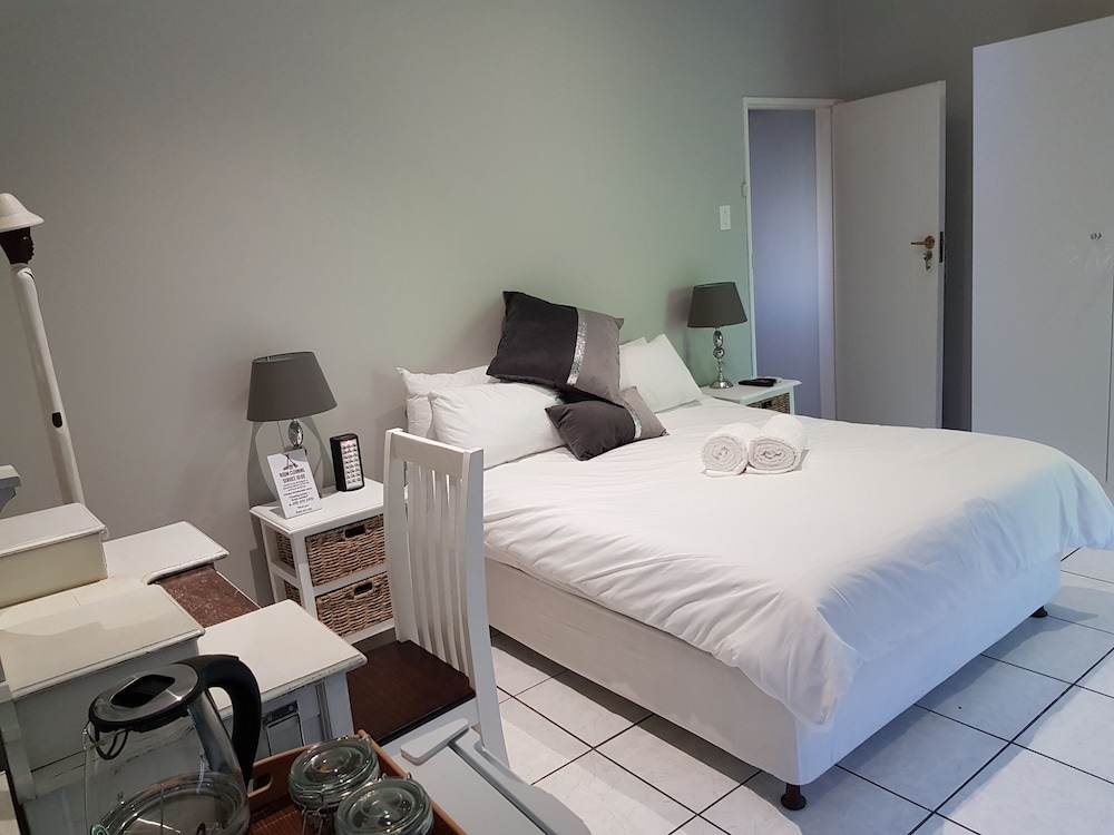 Honeymoon Room (5) photo 2